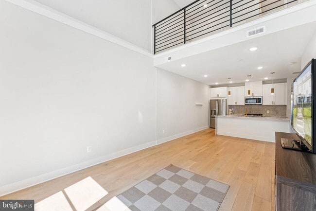 Building Photo - 1705 Trinidad Ave NE