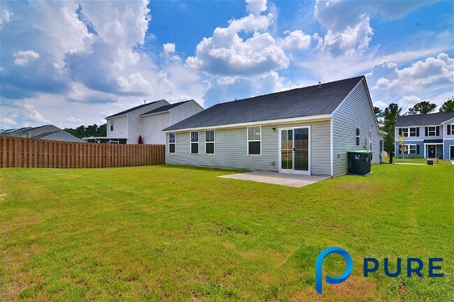 Building Photo - 677 Sequoia Dr