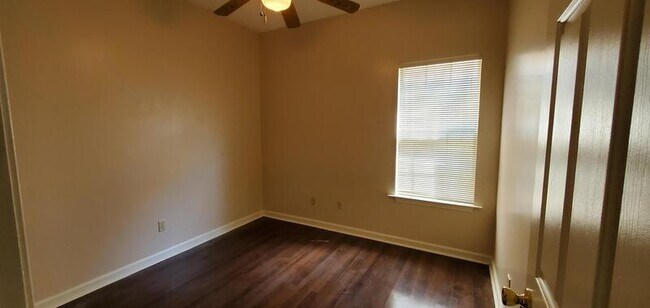 Building Photo - 1271 Brady Hollow Ln