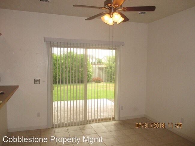 Building Photo - 3 br, 2 bath House - 17796 Monarch Way