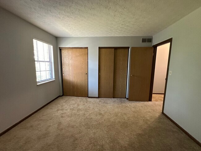 Foto del edificio - 6449 Brookedge Ct