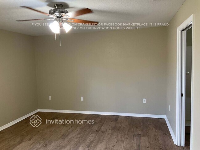 Foto del edificio - 8340 Split Creek Cir