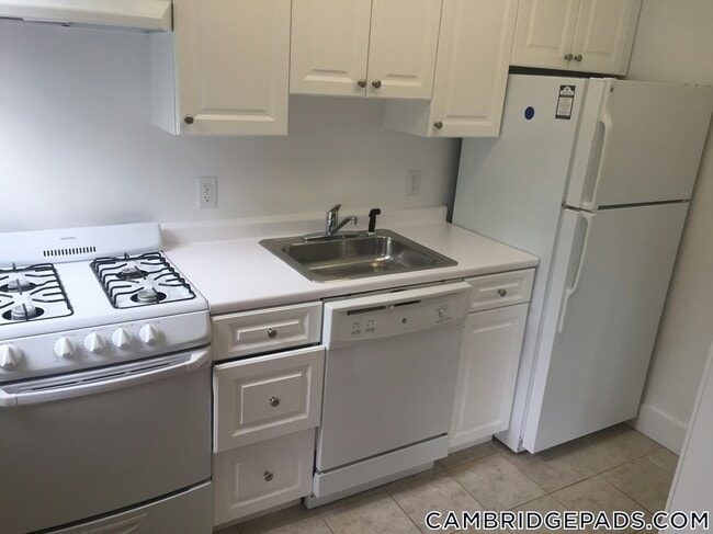 Building Photo - 3 Langdon St