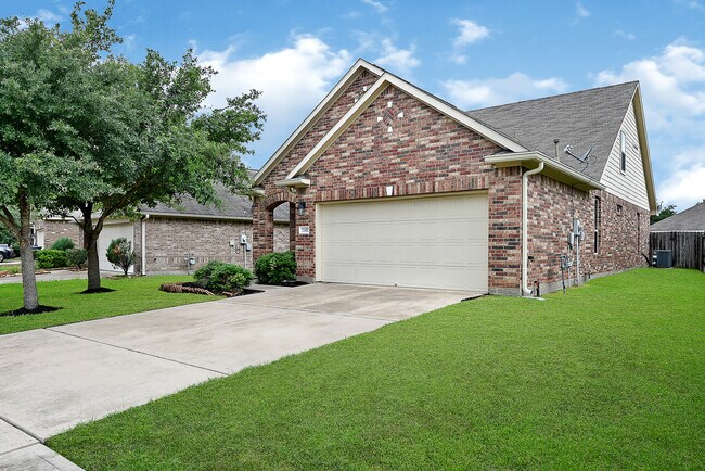 Building Photo - 22402 Lavaca Ranch Ln