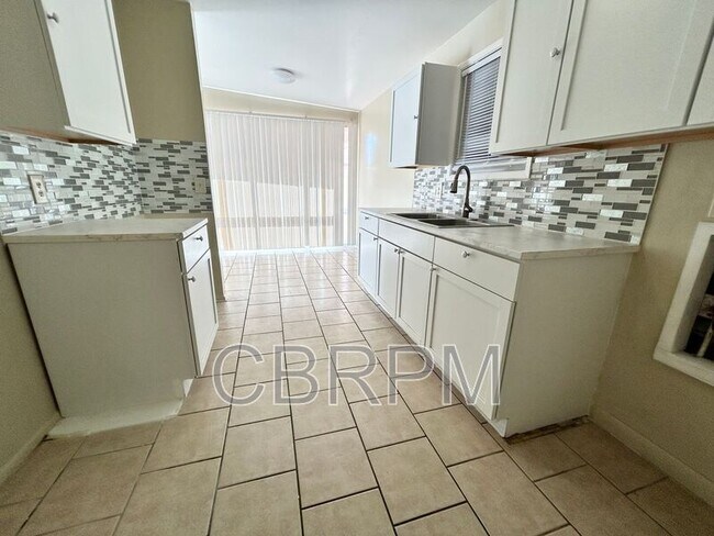 Foto del edificio - 2725 62nd St