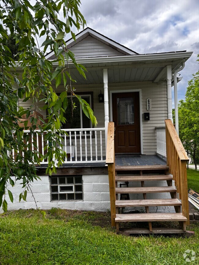 Building Photo - 622 Lincoln Ave