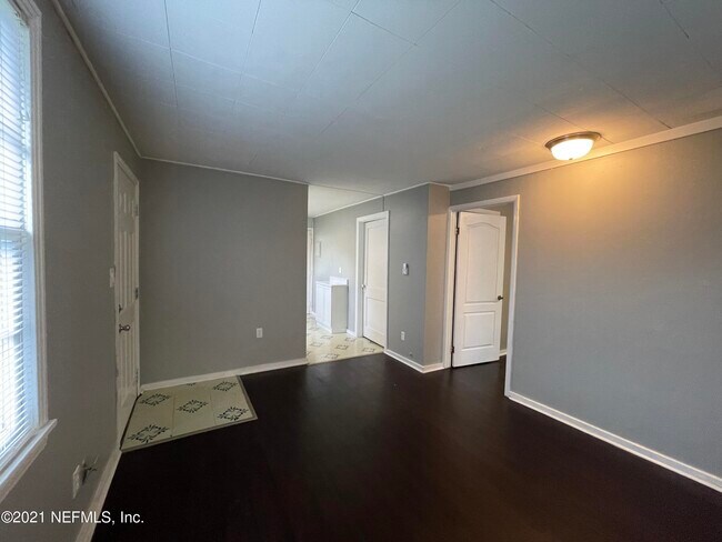 Foto del edificio - 2140 Sheridan Ln