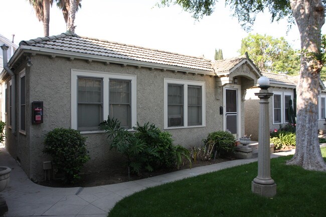 Foto del edificio - 1243-1261 N Genesee Ave