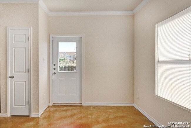 Foto del edificio - Wurzbach Heights Townhome for Rent ~ 3 Bedroom corner Unit with Private Yard and Garage