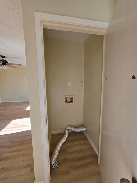 Foto del edificio - 4902 Marcella Ave
