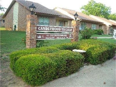 Foto del edificio - 101 Candlewood Dr