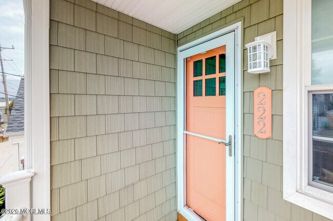 Building Photo - 222 Hiering Ave