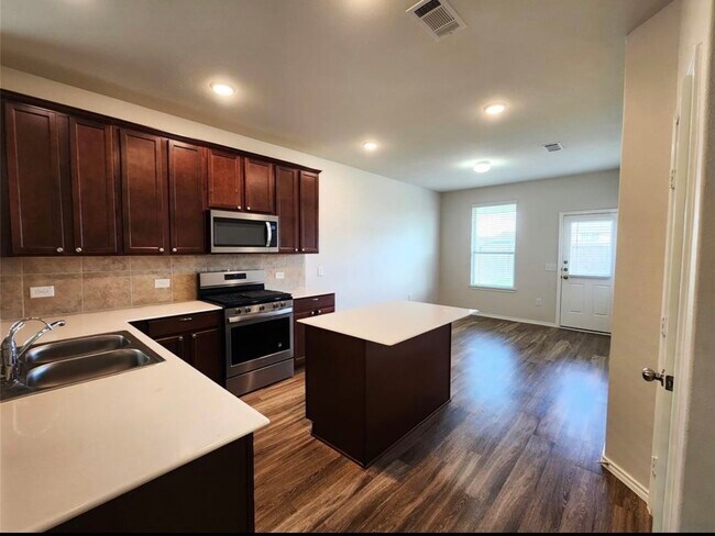 Foto del edificio - 24106 Silver Sunset Ln