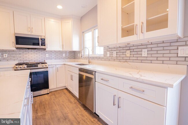 Foto del edificio - 21728 Blossom Dr