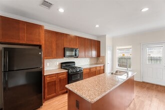 Building Photo - 2407 Ferguson Way