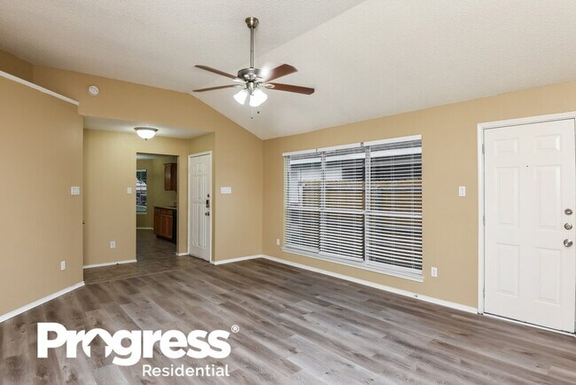 Building Photo - 1113 Sandalwood Dr