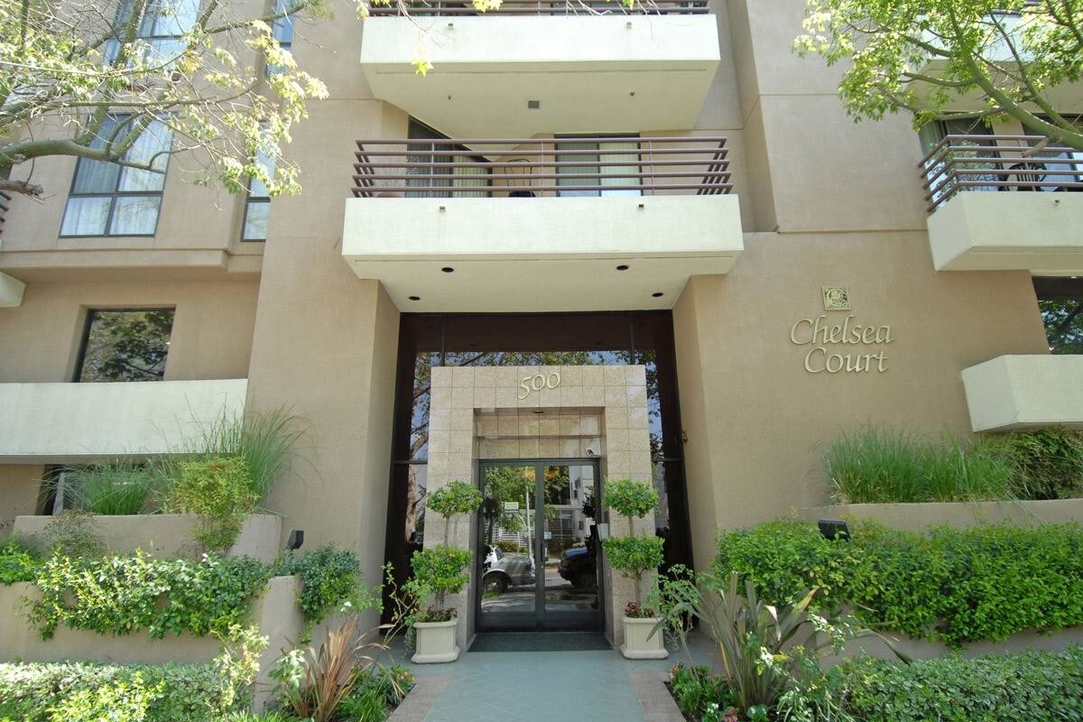 500 N Rossmore Ave Unit 501, Los Angeles, CA 90004 Apartment for Rent