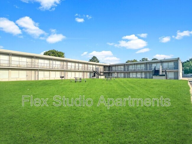 Building Photo - 3600 Albright Rd