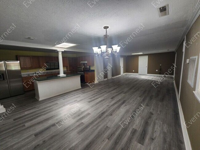 Foto del edificio - 7410 Union Grove Rd