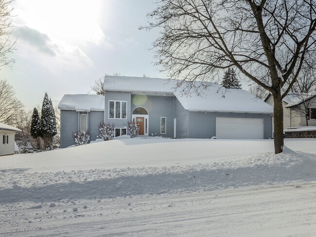 Foto del edificio - 2630 Glencairin Dr NW