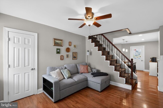 Building Photo - 4743 Umbria St