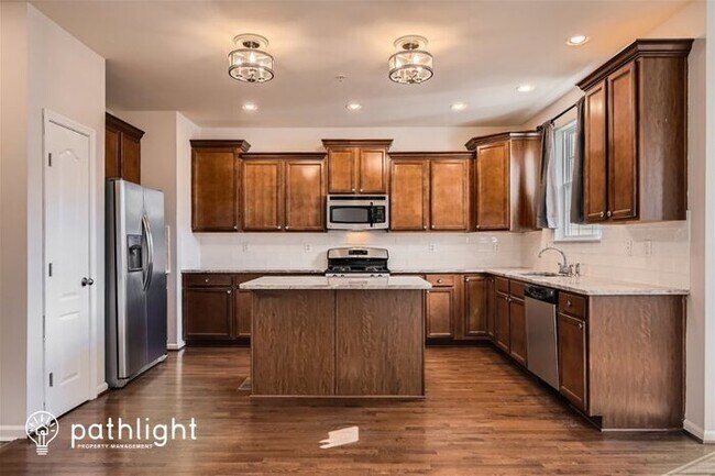 Building Photo - 959 Indigo Bunting Lane, Glen Burnie, MD, ...
