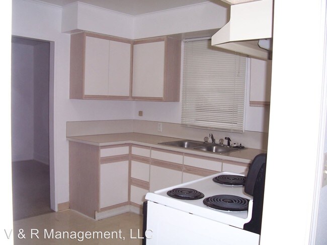 Foto del edificio - 4 br, 1 bath House - 2220 Hyde St. SE