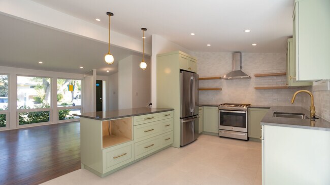 Foto del edificio - 440 Sheryl Ln