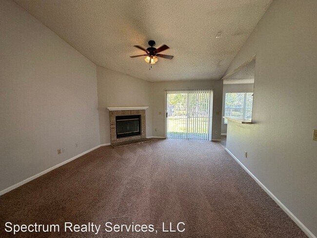Foto del edificio - 3 br, 2 bath House - 8219 Sawmill Creek Dr.