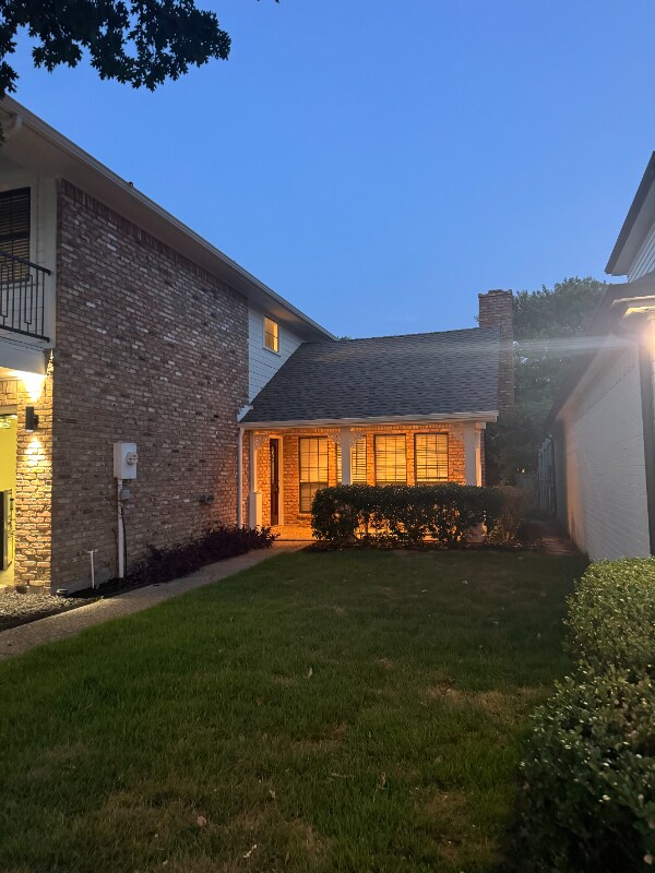 Foto del edificio - 3123 Bourbon St Cir