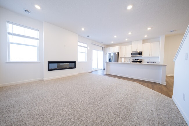 Building Photo - 2255 Tyrone Dr