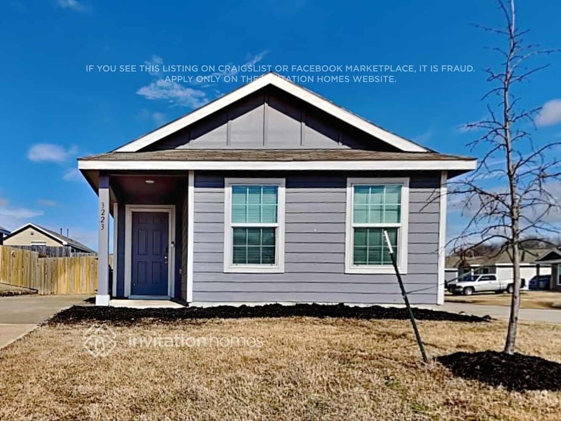 Primary Photo - 3223 Crestone Dr