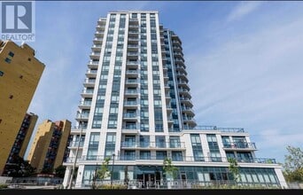 Building Photo - 840 Queens Plate Dr