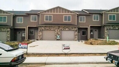 Building Photo - 724 Pebble Beach Rd
