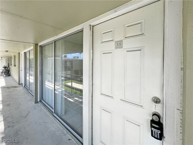 Foto del edificio - 1852 Golf View Ave