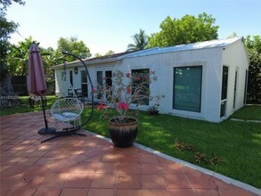 Building Photo - 265 NE 151st St