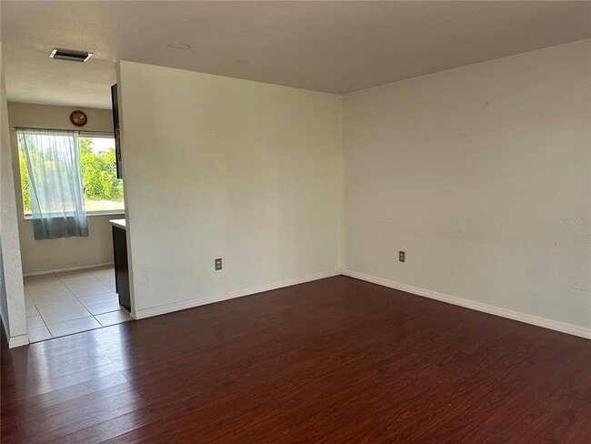 Foto del edificio - 8575 Alam Ave