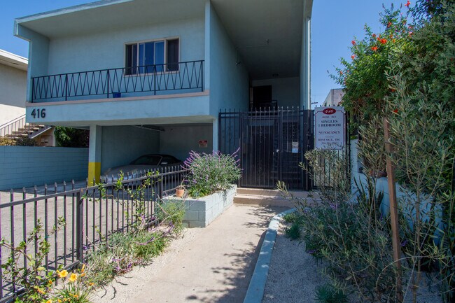 Foto del edificio - 416 Rose Ave