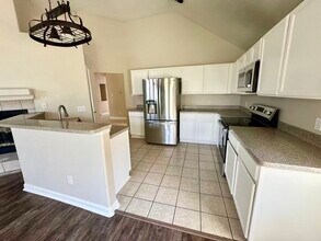 Building Photo - 21114 Sun Haven Dr