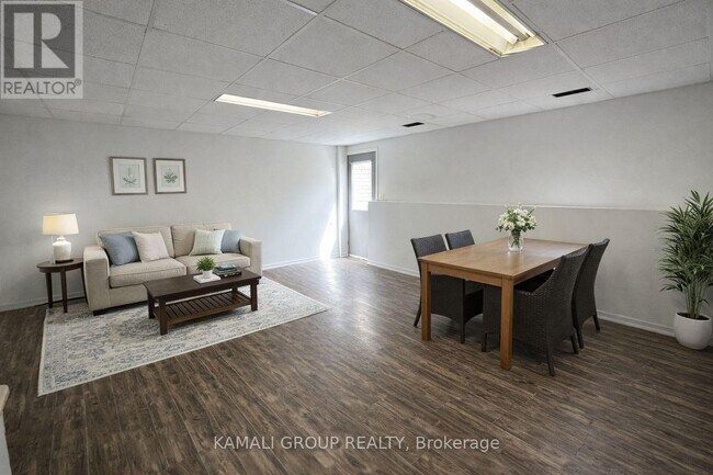 Photo du bâtiment - 38 Mayfair Dr