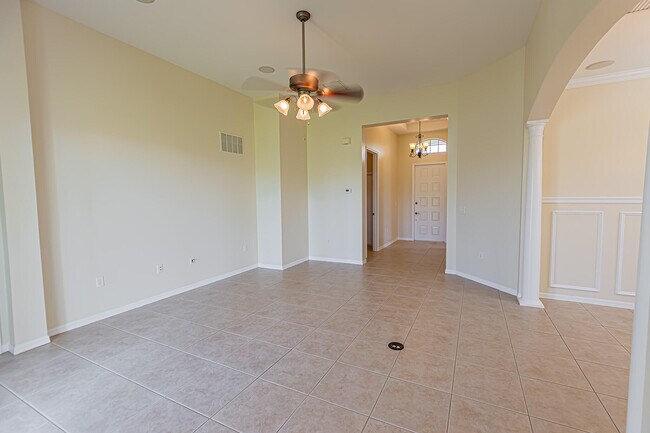 Foto del edificio - 544 SW Indian Key Dr