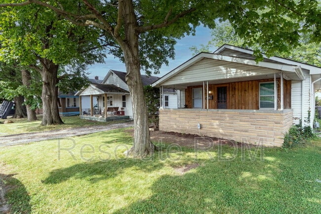 Photo - 1644 N Centennial St House