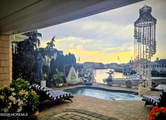 Foto del edificio - 1518 Laguna Dr