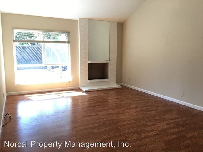 Building Photo - 3 br, 3 bath House - 366 Aklan Ct