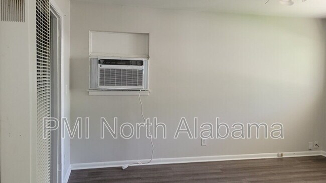Foto del edificio - 1213 Grace St NW