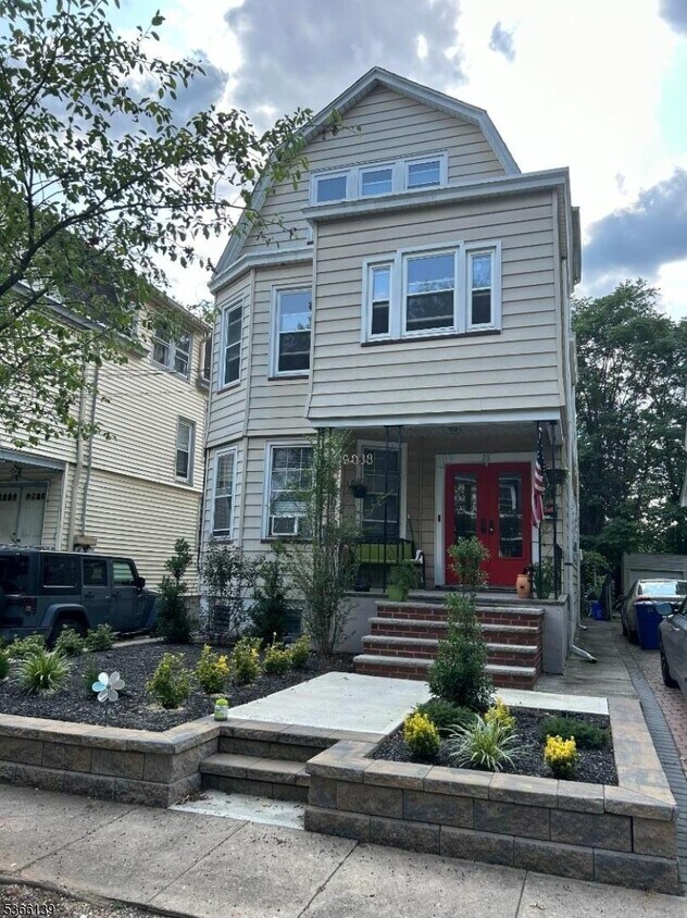 Foto principal - 38 Oak St