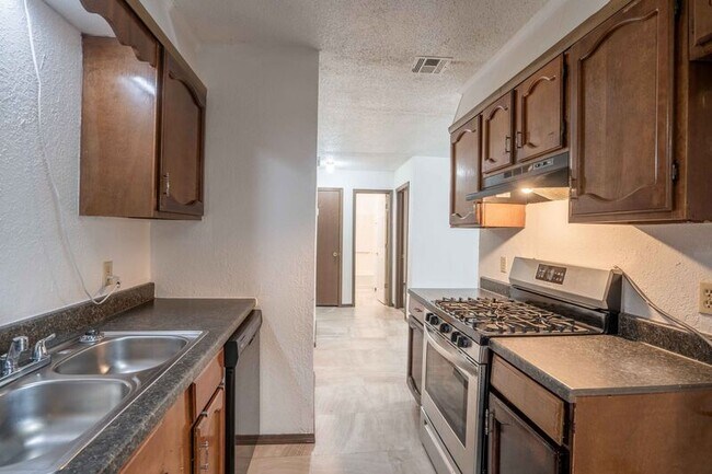 Foto del edificio - 4229 S 35th W Ave