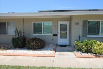 Building Photo - 1309 Warwick Ct