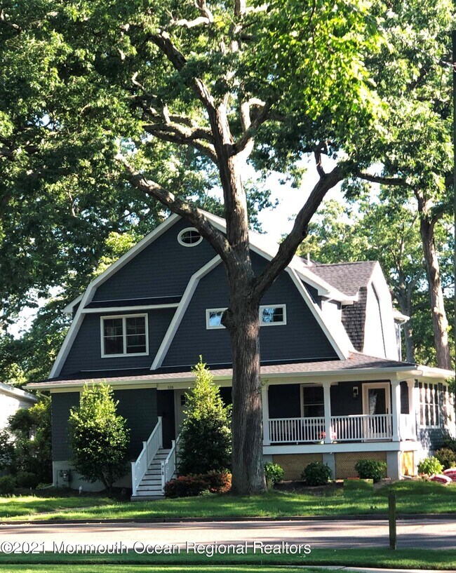 Building Photo - 518 Grassmere Avenue