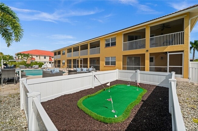 Building Photo - 5420 Chiquita Blvd S